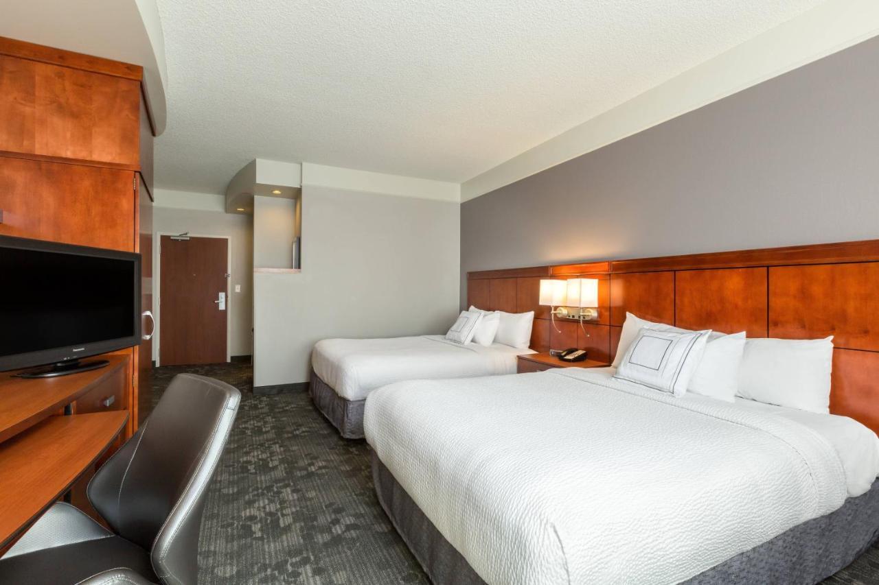 Courtyard By Marriott Houston Galleria Bagian luar foto