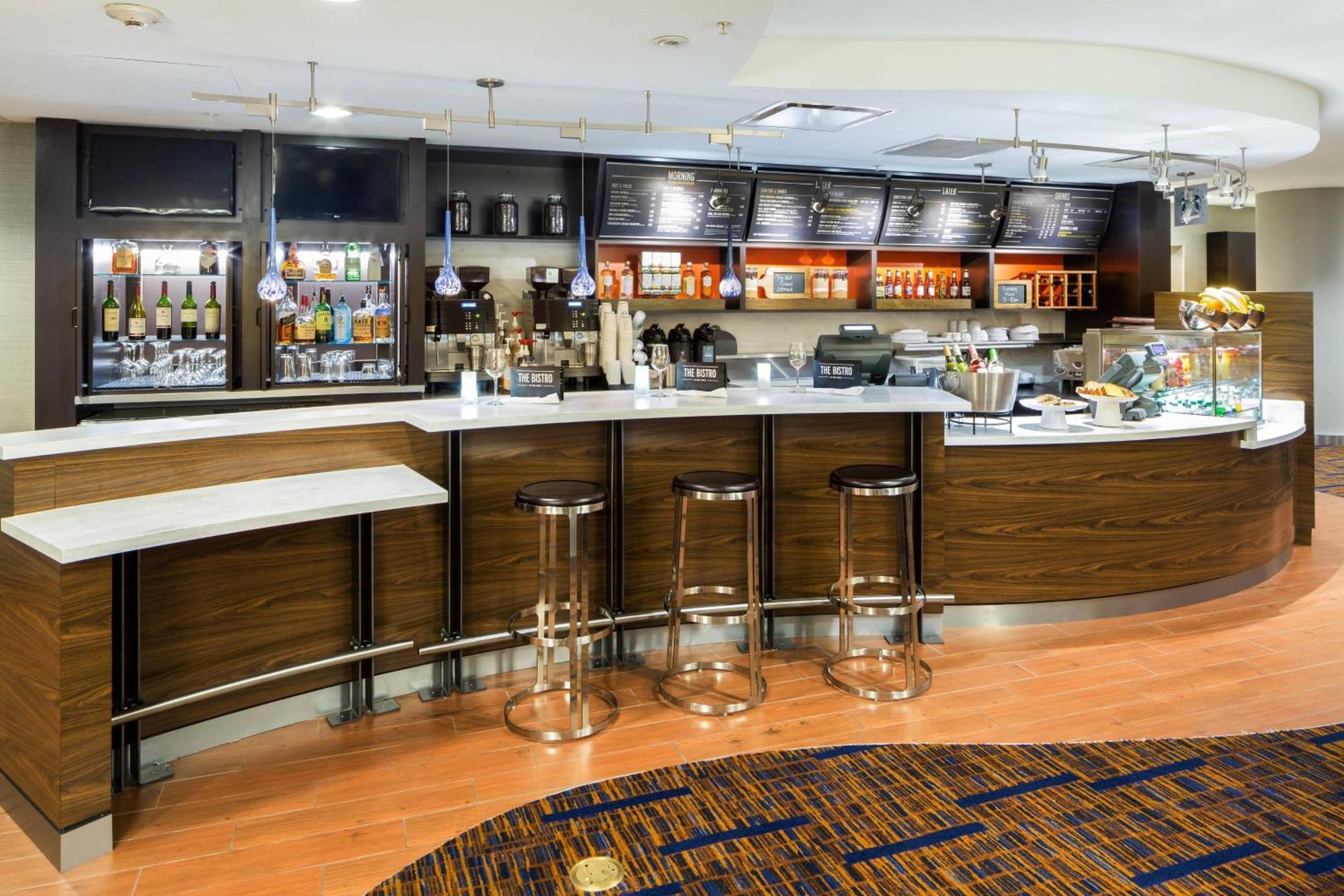 Courtyard By Marriott Houston Galleria Bagian luar foto