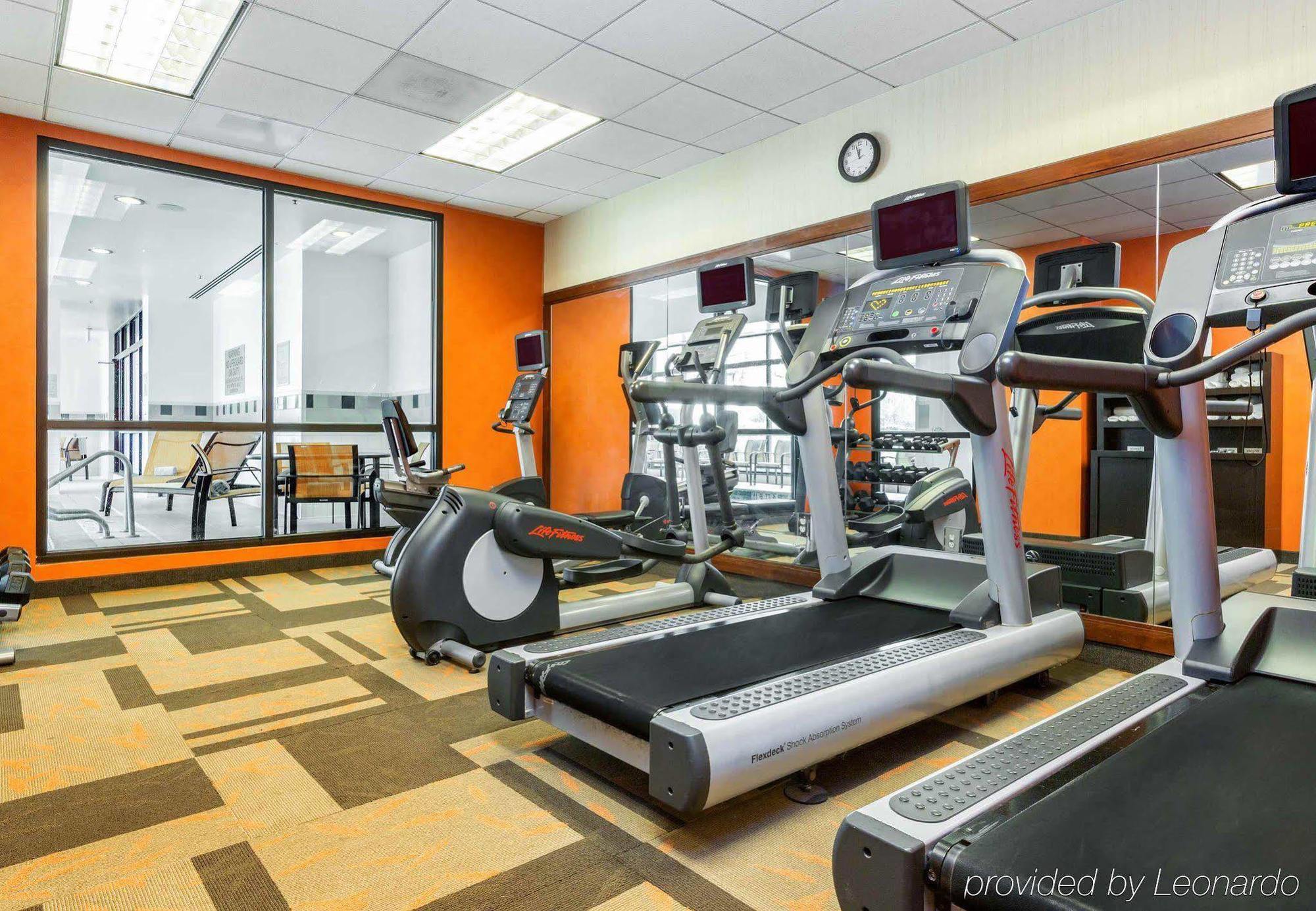 Courtyard By Marriott Houston Galleria Bagian luar foto