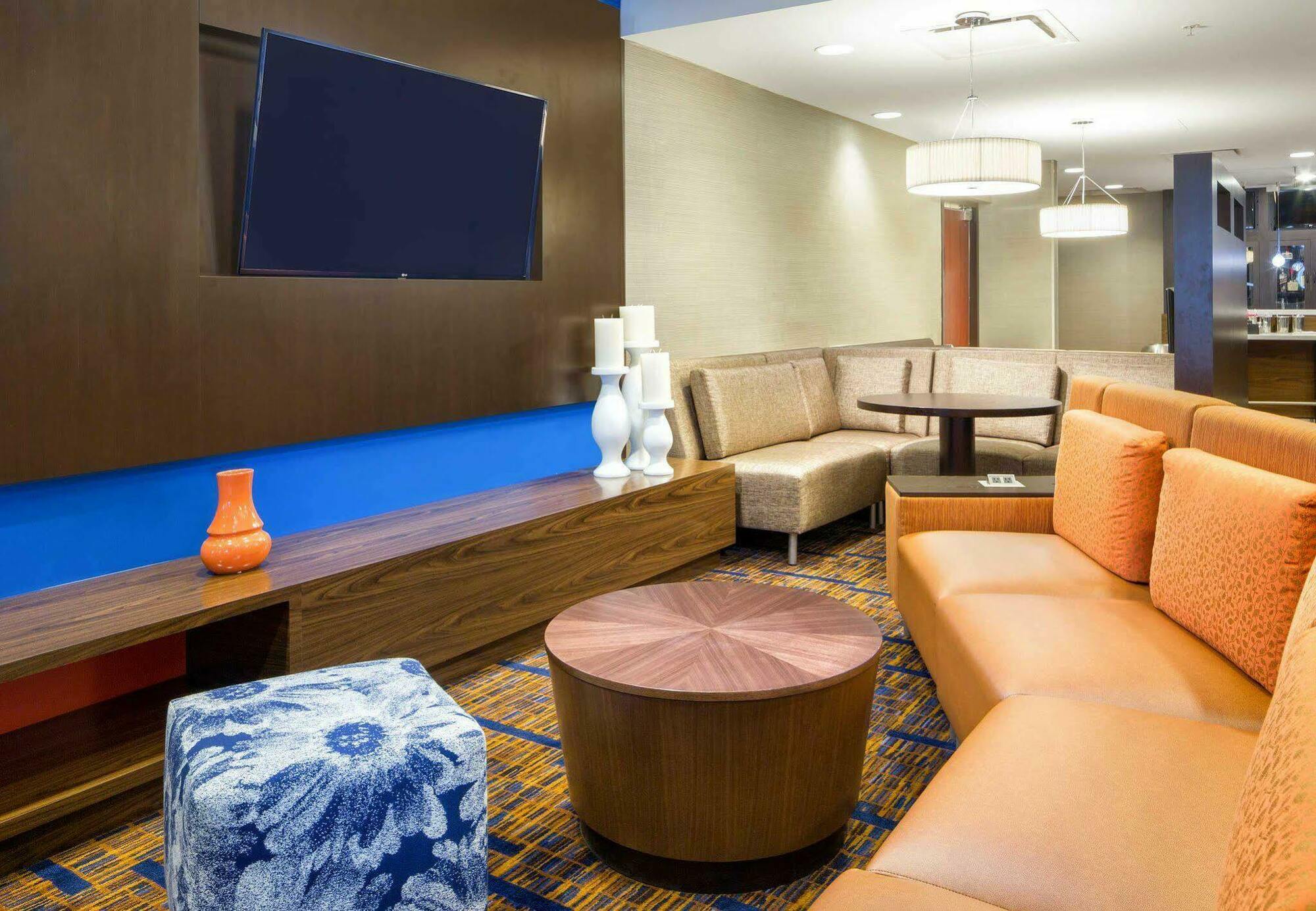 Courtyard By Marriott Houston Galleria Bagian luar foto